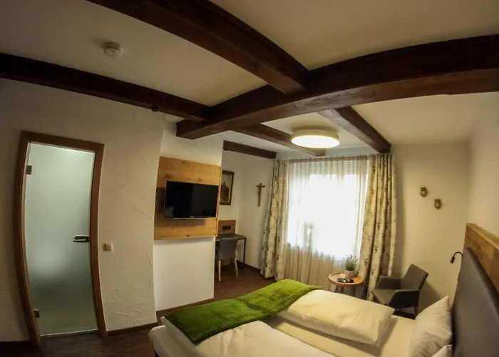 Hotel Zum Ehem. Koenigl. Bayr. Forsthaus 3*